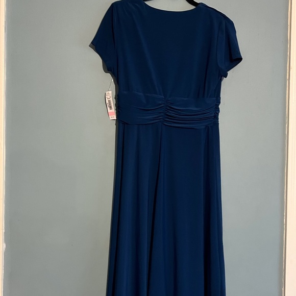 NWT R&M Richards peacock dress 👗 size 10 bnwt short sleeve - Picture 2 of 9